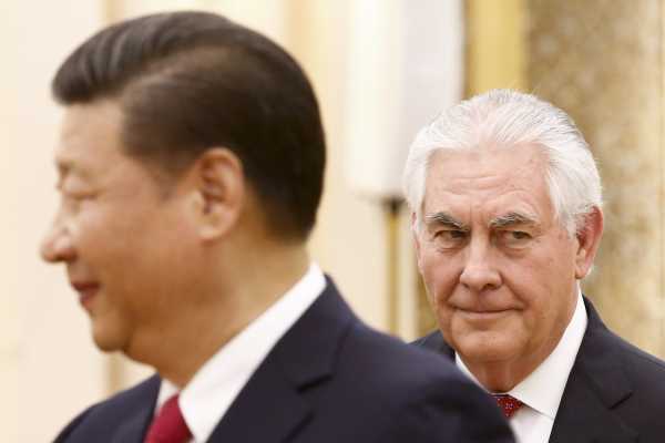 ΗΠΑ: Ο ΥΠΕΞ Τίλερσον συναντήθηκε στο Πεκίνο με τον Κινέζο πρόεδρο Σι