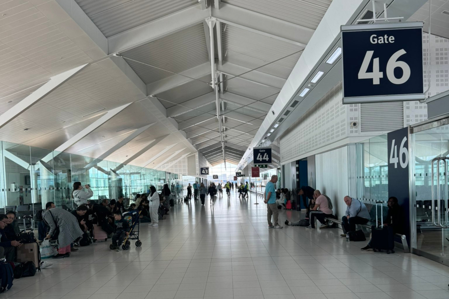 Εκκενώθηκε το αεροδρόμιο του Μπέρμιγχαμ λόγω ύποπτου οχήματος