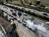 Λεωφόρος Βουλιαγμένης: Δυσχέρεια στην κυκλοφορία λόγω φωτιάς σε όχημα