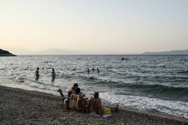 Αυτά είναι τα μέτρα για τον καύσωνα που έρχεται -Εκτός για 5 ώρες τα delivery τις επόμενες μέρες