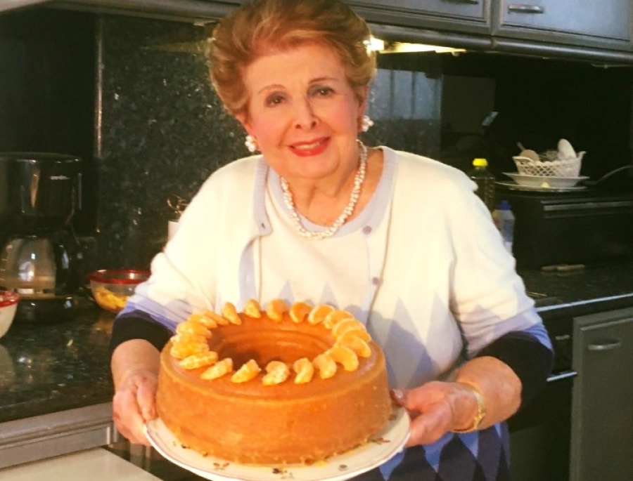 Βέφα Αλεξιάδου: Αυτή ήταν η διάσημη συνταγή για κέικ σοκολάτας