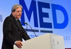 Η Ιταλία εξετάζει να λάβει μεσοπρόθεσμα δημοσιονομικά μέτρα