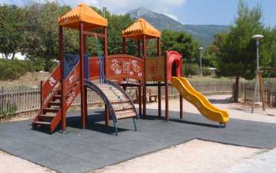 ΥΠΕΣΔΑ: Οι δήμοι πρέπει να πάρουν πιστοποίηση για τις παιδικές χαρές