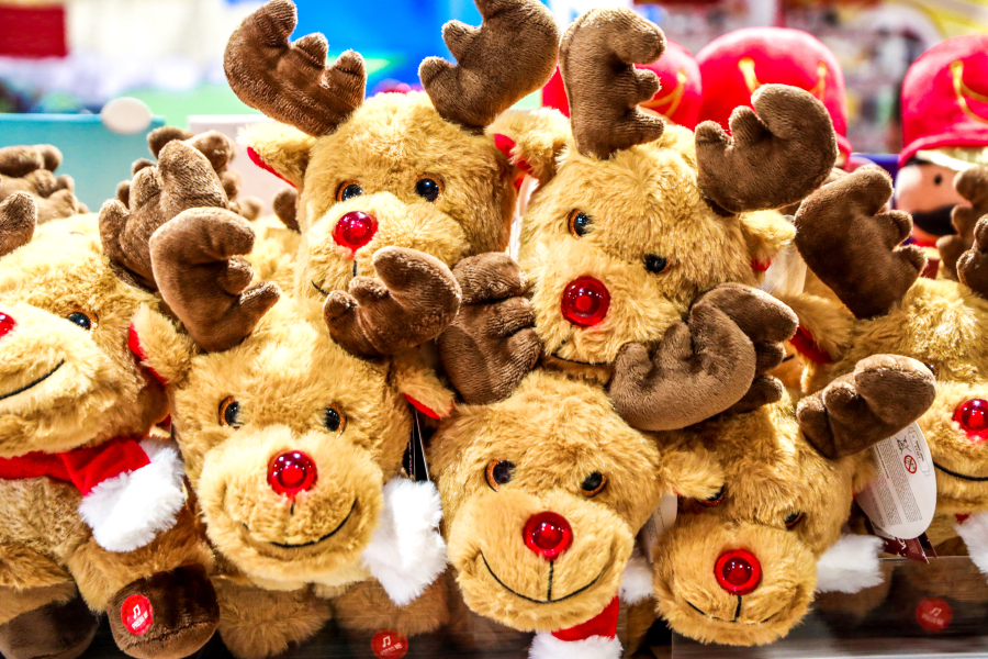 Εορταστικό ωράριο 2025: Πώς θα λειτουργήσουν τα καταστήματα - Ποιες Κυριακές είναι ανοιχτά