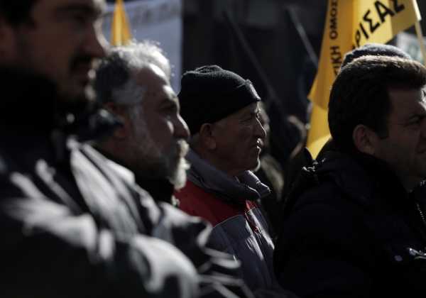 «Φιλοδώρημα» αντί εθνικής σύνταξης επιθυμούν οι δανειστές - Οι μεγάλοι χαμένοι της διαπραγμάτευσης