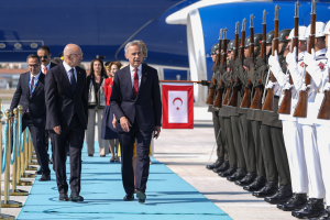 Ελλάδα και οκτώ ακόμη χώρες ιδρύουν παγκόσμια τράπεζα για την άμυνα με έδρα τον Καναδά