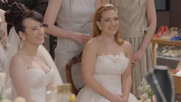 Ο Παράδεισος των Κυριών: Πρόβα νυφικού για την Ζαχαρούλα και τη Δάφνη