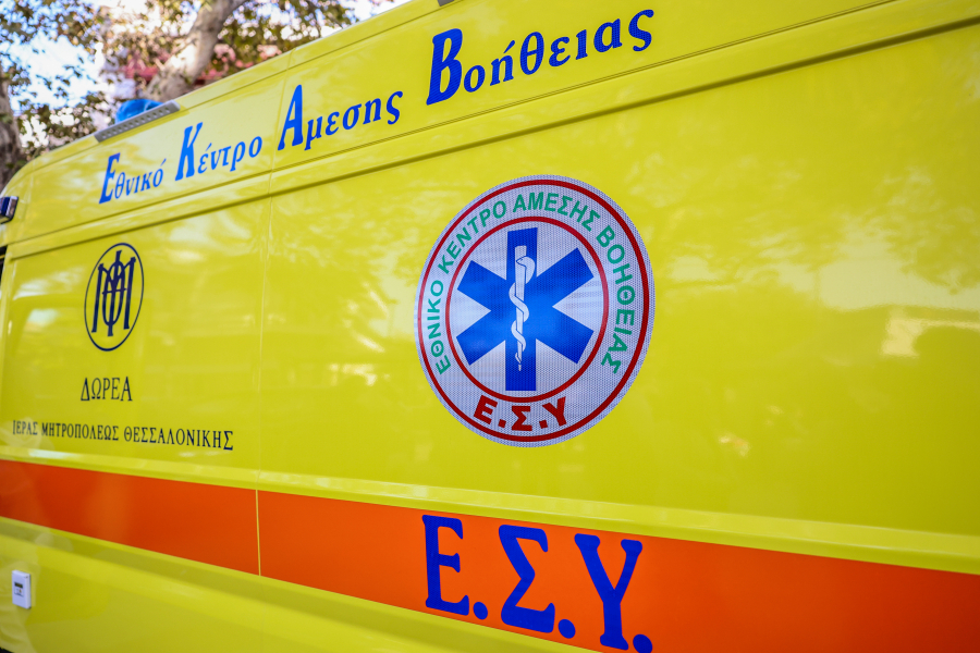 Τραγωδία στη Θεσσαλονίκη: Έπεσε στο κενό ενώ καθάριζε τα παράθυρα