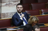 Στο εδώλιο ο πρώην βουλευτής των Σπαρτιατών και νυν ανεξάρτητος Κωνσταντίνος Φλώρος για τη γροθιά στον βουλευτή Βασίλη Γραμμένο