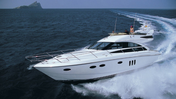 Σπέτσες: Θρίλερ με ταχύπλοο που βυθίστηκε