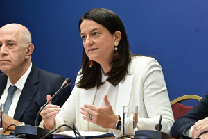 Κεραμέως: Αυξημένες και νωρίτερα οι συντάξεις Ιανουαρίου