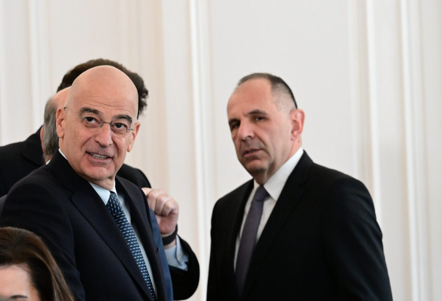 Εξωτερική πολιτική χωρίς αντιπολίτευση