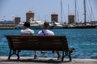 Καιρός: Το θερμόμετρο αγγίζει τους 30 βαθμούς - Που θα εκδηλωθούν καταιγίδες