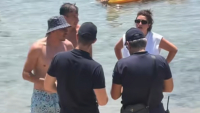 Νεαρός πλήρωσε ακριβά το SUP σε παραλία: Πήρε πρόστιμο 250 ευρώ - Τι προβλέπει η νομοθεσία