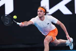Νίκη Τσιτσιπά στην πρεμιέρα του Australian Open, με ανατροπή κόντρα στον Μοτσιζούκι