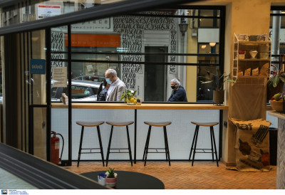 Δυσάρεστα νέα για καφέ και εστιατόρια, προς νέα παράταση για το άνοιγμα