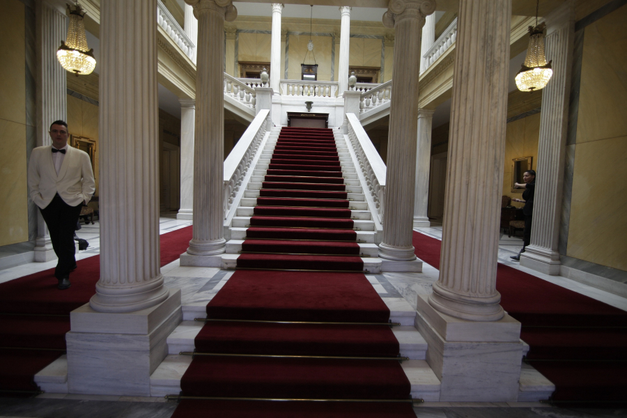 Αυτοί είναι οι Πρόεδροι της Δημοκρατίας: Πώς εκλέχτηκαν - Όλο το παρασκήνιο