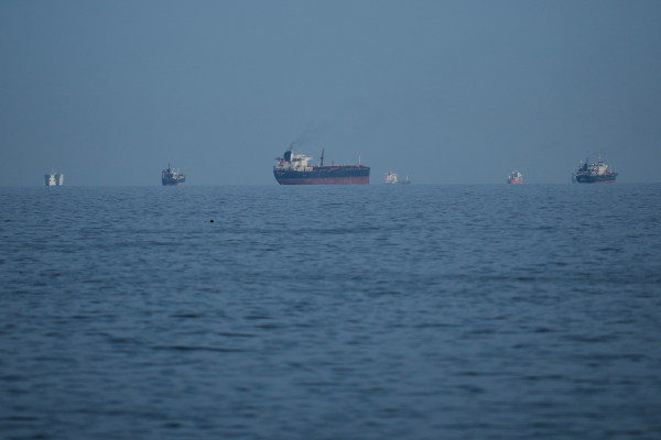 Το Ιράν «ανοίγει» τα Στενά του Ορμούζ, «αρκεί τα πλοία να μην συνδέονται με τον εχθρό»