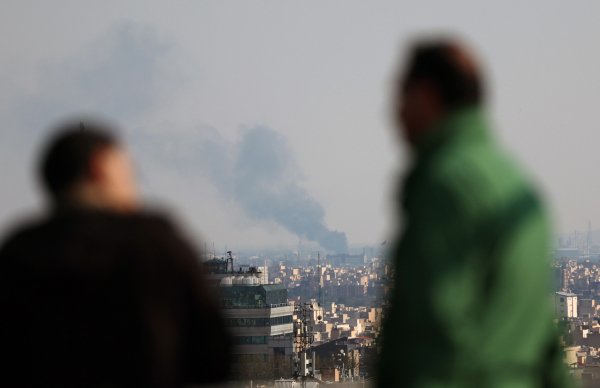 Πόλεμος στο Ιράν: Χτυπήθηκε η «ψηλότερη γέφυρα» στη Μέση Ανατολή