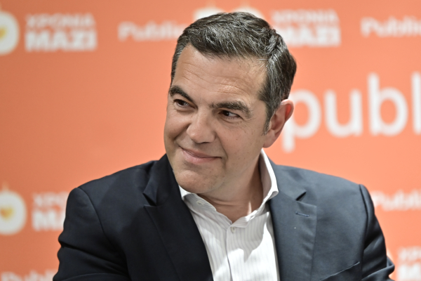 Η «σκιά του Αλέξη» απειλεί ήδη το ΠΑΣΟΚ στις δημοσκοπήσεις