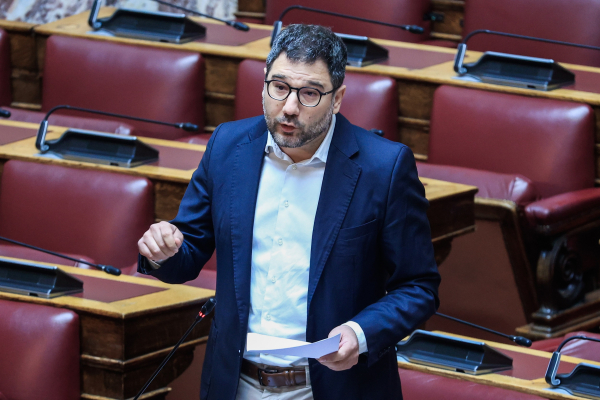 Νάσος Ηλιόπουλος για Τέμπη: Ντροπή για ένα κράτος να μη βρίσκει 3.000 ευρώ για να ολοκληρωθεί μια έρευνα