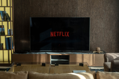 Στο Netflix η ζωή του Χούλιο Ιγκλέσιας