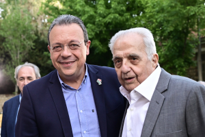 Φάμελλος για Φλαμπουράρη: Ήταν η ψυχή του κόμματός μας, σημείο αναφοράς στην κοινή μας προσπάθεια