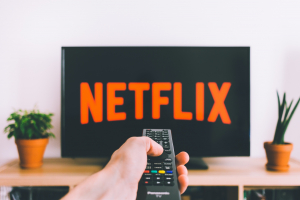 Προσεχώς πιο φθηνό Netflix αλλά με... μια μεγάλη διαφορά