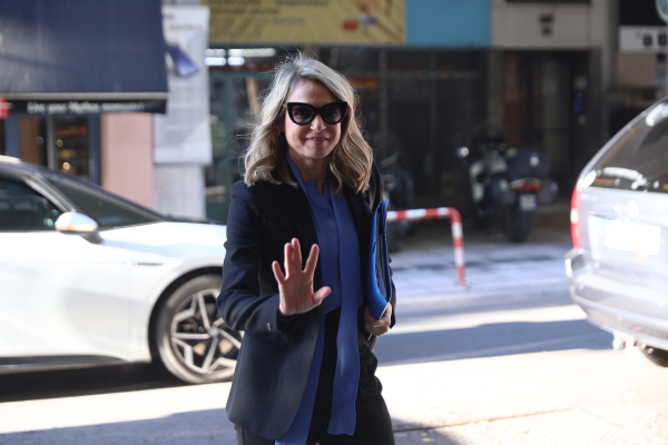 Αποστολάκη προς Χατζηδάκη: Θα ληφθούν μέτρα για χαμηλά επιτόκια καταθέσεων και απώλειες προς τράπεζες εξωτερικού;