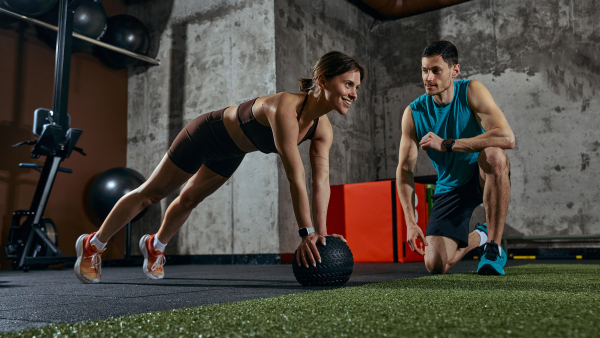 Δεν χρειάζονται 5 ημέρες γυμναστήριο: Trainers αποκαλύπτουν την ελάχιστη ενδυνάμωση για να δείτε αποτέλεσμα