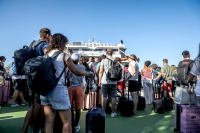 Συνεχίζεται η έξοδος των εκδρομέων του Αυγούστου – Στο 100% η πληρότητα σε πολλά δρομολόγια για Κυκλάδες