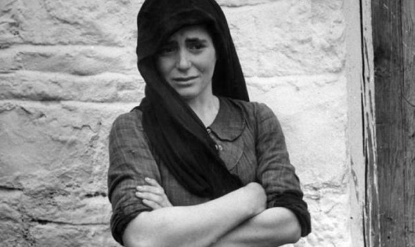 Σφαγή στο Δίστομο: Πέρασαν 75 χρόνια από τη θηριωδία - Η ιστορία πίσω από τη γυναίκα σύμβολο