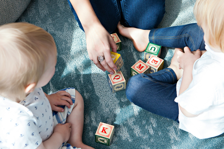 Στις παροχές της ΔΕΘ οι περσινές εξαγγελίες για αύξηση επιδομάτων ΟΠΕΚΑ