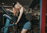 Το κόλπο για να αυξήσεις μυϊκή μάζα αλλά όχι λίπος - με θερμιδικό πλεόνασμα