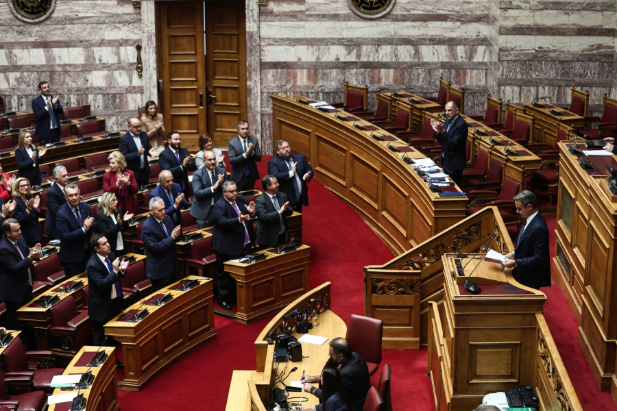 Επίθεση Μητσοτάκη σε Ανδρουλάκη: Θα λέγατε «Go back κ. Τραμπ;» - Στο στόχαστρο και ο Φάμελλος