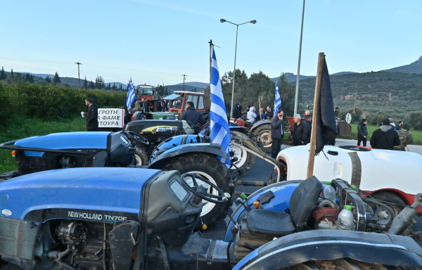 Χριστούγεννα στα μπλόκα για τους αγρότες: Νέα συνέλευση στη Νίκαια