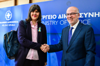 Σε καλό κλίμα η συνάντηση Φλωρίδη με Κοβέσι - Στο τραπέζι η ανανέωση θητείας τριών Ευρωπαίων Εισαγγελέων