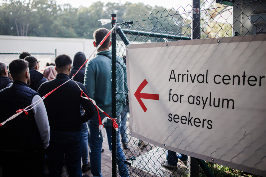 DW: Σχέδιο του Βερολίνου για μαζικές απελάσεις μεταναστών
