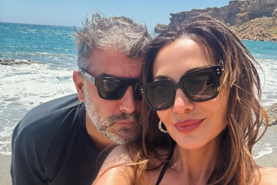 Δέσποινα Βανδή - Βασίλης Μπισμπίκης: Ρομαντική απόδραση στην Κρήτη (Εικόνες)