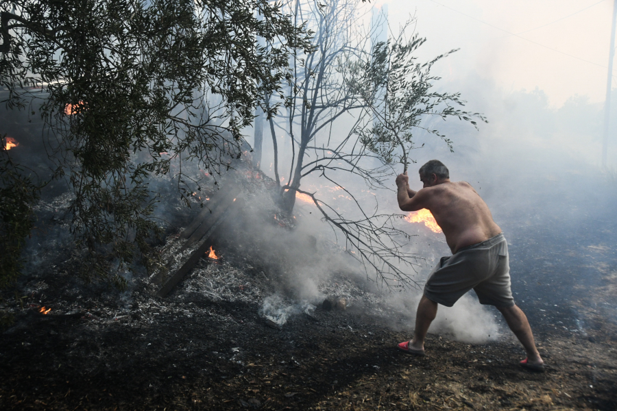 Φωτιές: Οδηγίες από τον ΕΟΔΥ για προστασία από τον καπνό