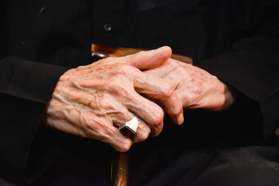 Επίδομα 400 ευρώ στους συνταξιούχους: 8 ευρώ το μήνα και μικρές αυξήσεις τον Δεκέμβριο