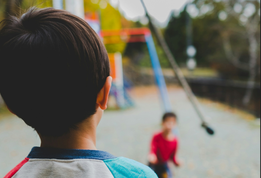 Αχαΐα: Χειροπέδες σε πατέρα που χτύπησε τα παιδιά του με ξύλινη βέργα