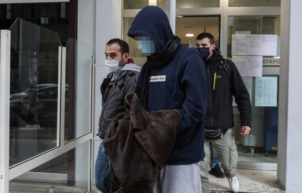 Σπέτσες: Στα 15 χρόνια τα ισόβια στον γιο καθηγητή του ΕΜΠ για τη δολοφονία 26χρονου το 2020