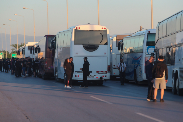 Επιστρέφουν στην Ελλάδα πούλμαν με φιλάθλους του ΠΑΟΚ