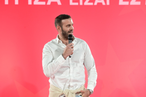 Νίκος Παππάς: Σέβομαι τα σώματα ασφαλείας, δεν δέχομαι από κανένα φασιστάκο να με απειλεί