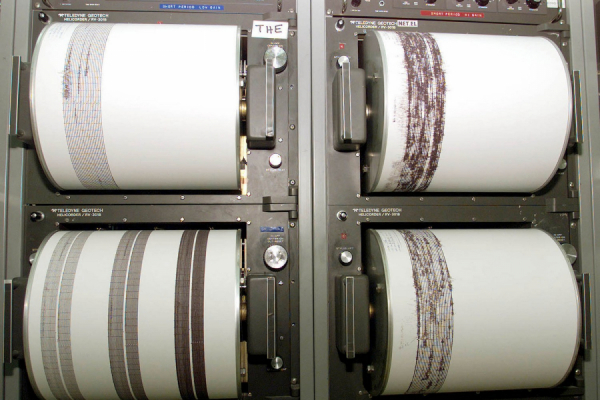 Σεισμός τώρα σε Μυτιλήνη και Θήβα