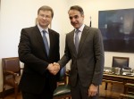Παρέμβαση στο χρέος ζητά ο Μητσοτάκης από τον Ντομπρόφσκις