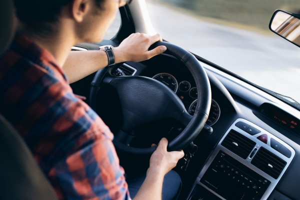 Εξετάσεις για δίπλωμα οδήγησης, ΚΤΕΟ, προσωρινή άδεια: Tι αλλάζει, όσα πρέπει να ξέρετε