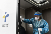 Ξεπέρασαν τους 600 οι διασωληνωμένοι, 93 νέοι θάνατοι, περισσότερα από 7.000 τα κρούσματα σήμερα