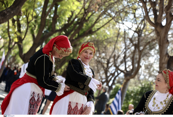 «Κλείδωσε» ο καιρός για το τριήμερο: Πού θα βρέξει την 25η Μαρτίου, το «πόρισμα» των μετεωρολόγων